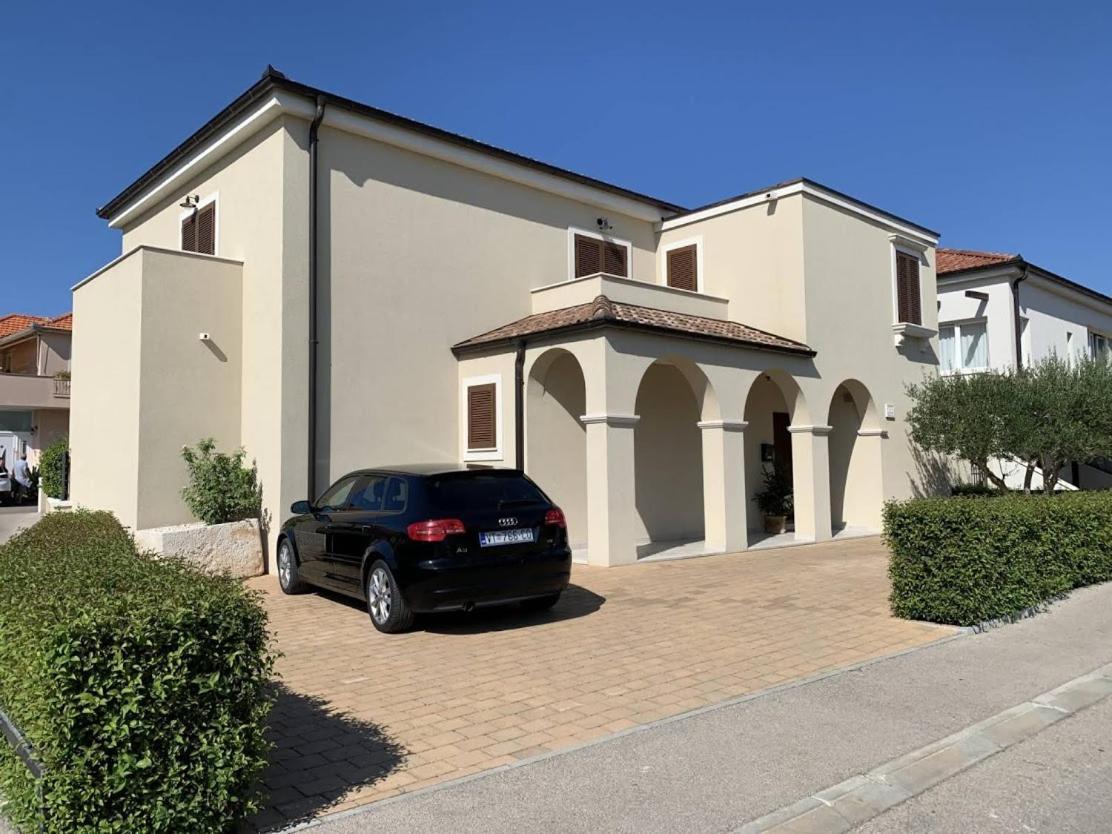 Apartments Zara & Toni מראה חיצוני תמונה
