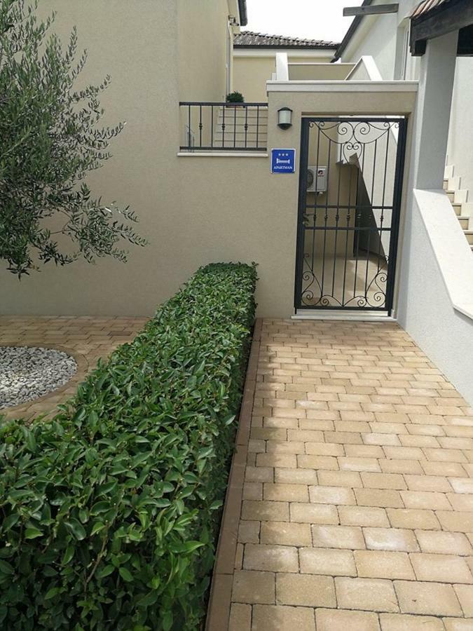 Apartments Zara & Toni מראה חיצוני תמונה